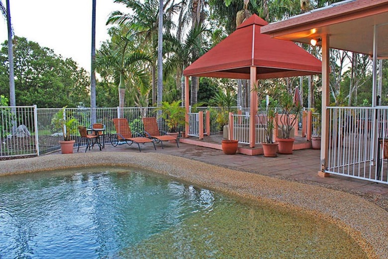 Motel Rainbow Sands Resort