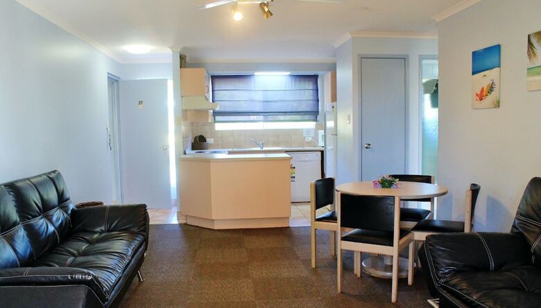 Motel Rainbow Sands Resort
