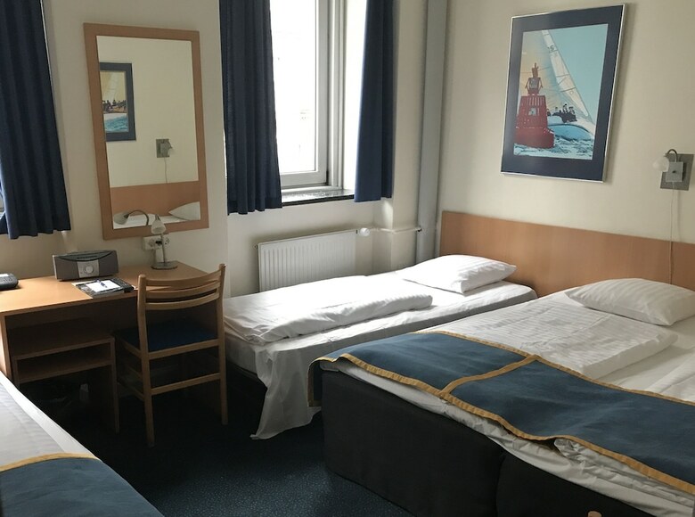 Hotel Maritime