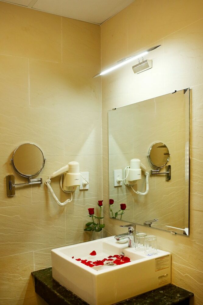 Royal Family Hotel Da Nang