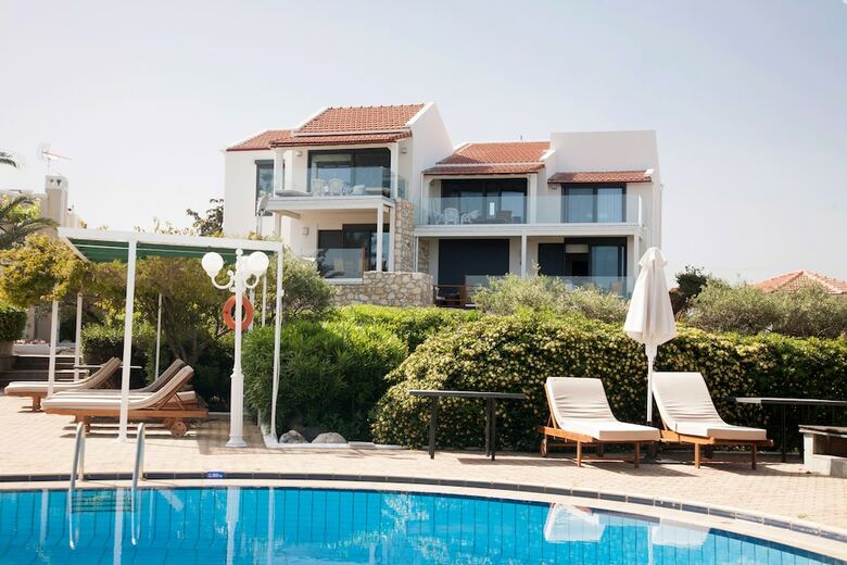 Aparthotel Artemis Village Apartments & Studios