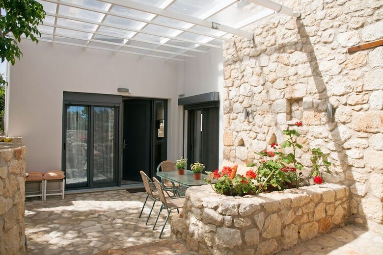 Aparthotel Artemis Village Apartments & Studios