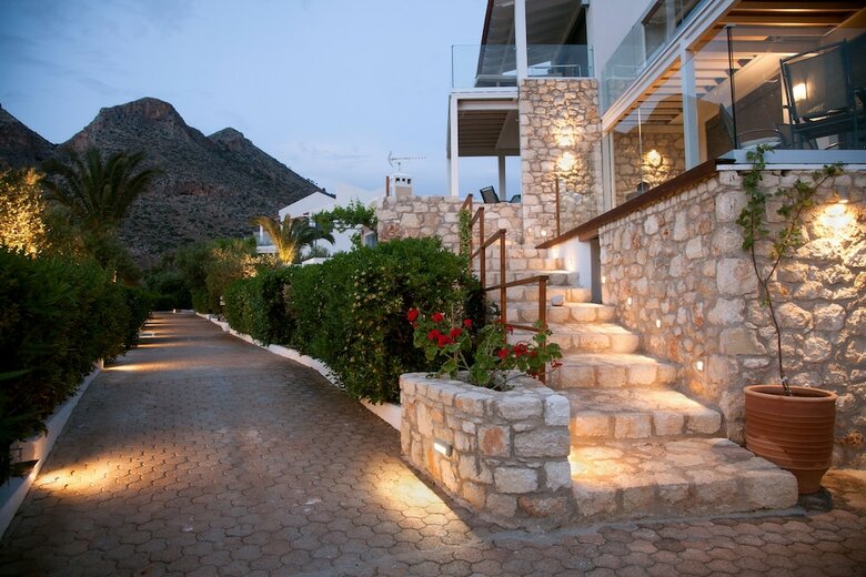 Aparthotel Artemis Village Apartments & Studios