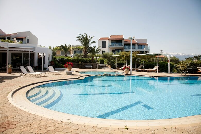 Aparthotel Artemis Village Apartments & Studios