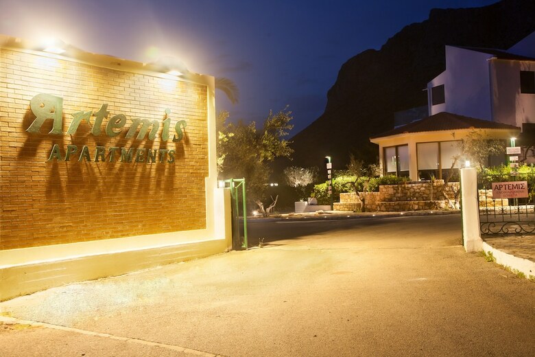 Aparthotel Artemis Village Apartments & Studios