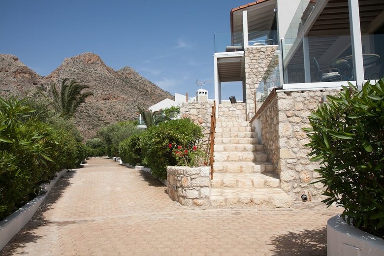 Aparthotel Artemis Village Apartments & Studios