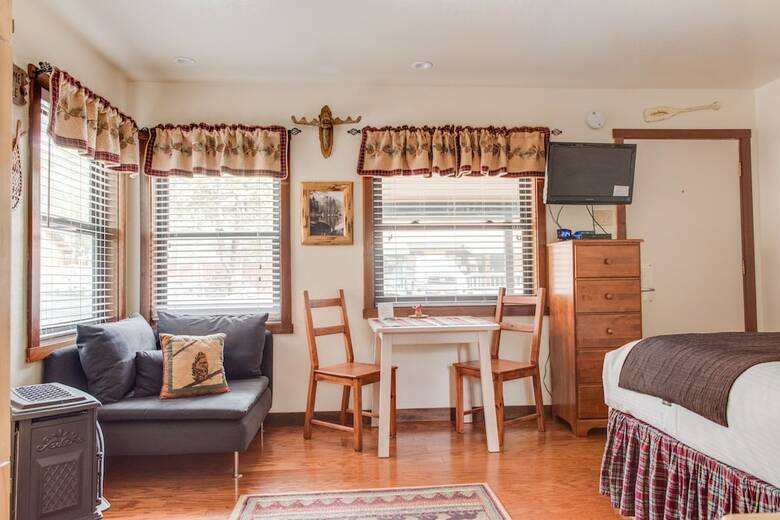 Hotel Franciscan Lakeside Lodge