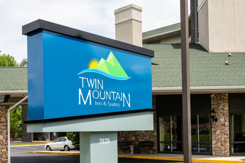 Hotel Twin Mountain Inn & Suites