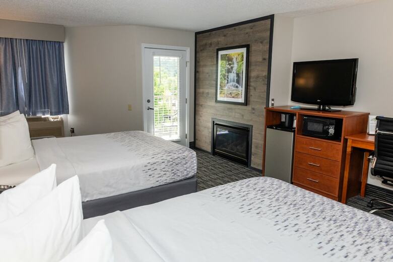 Hotel Twin Mountain Inn & Suites