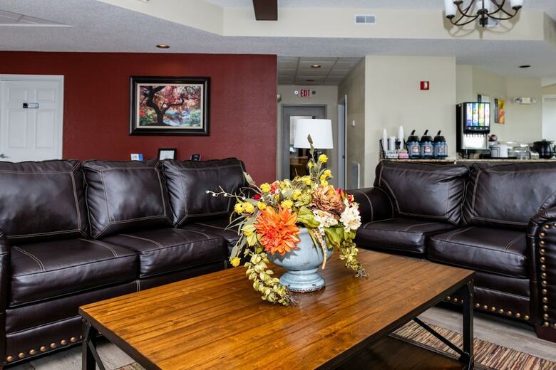 Hotel Twin Mountain Inn & Suites