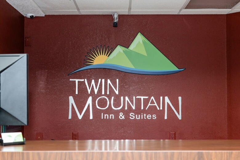 Hotel Twin Mountain Inn & Suites