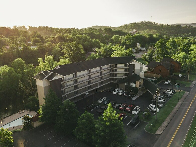 Hotel Twin Mountain Inn & Suites