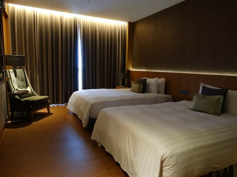 Golden Lake Hotel