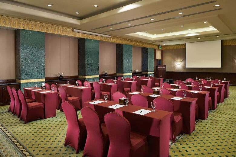 Hotel Grand Nile Tower