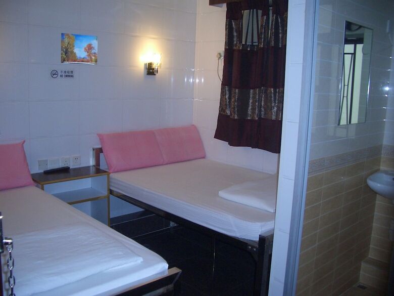 Hotel Maple Leaf Guest House
