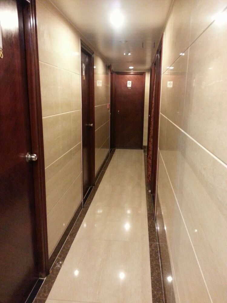 Hotel Maple Leaf Guest House