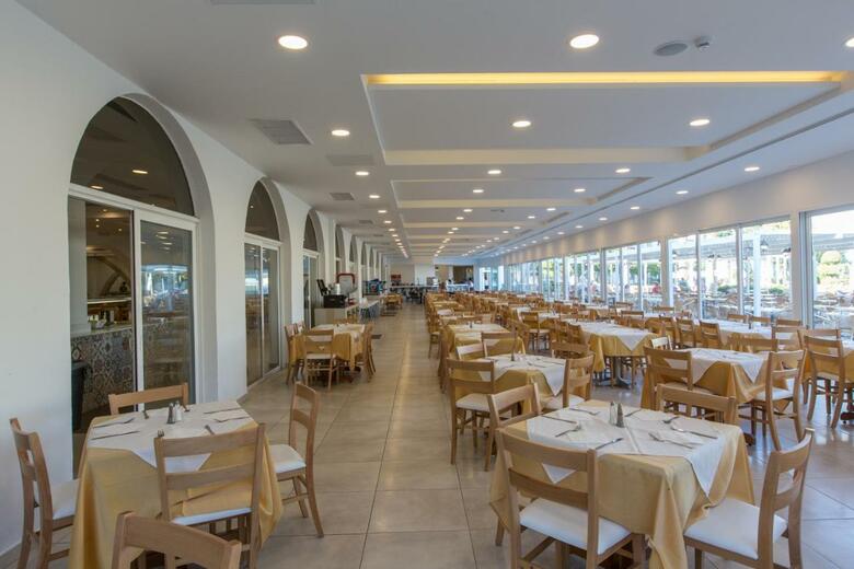 Sun Palace Hotel