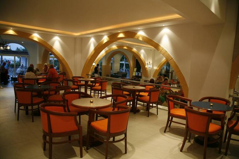 Sun Palace Hotel