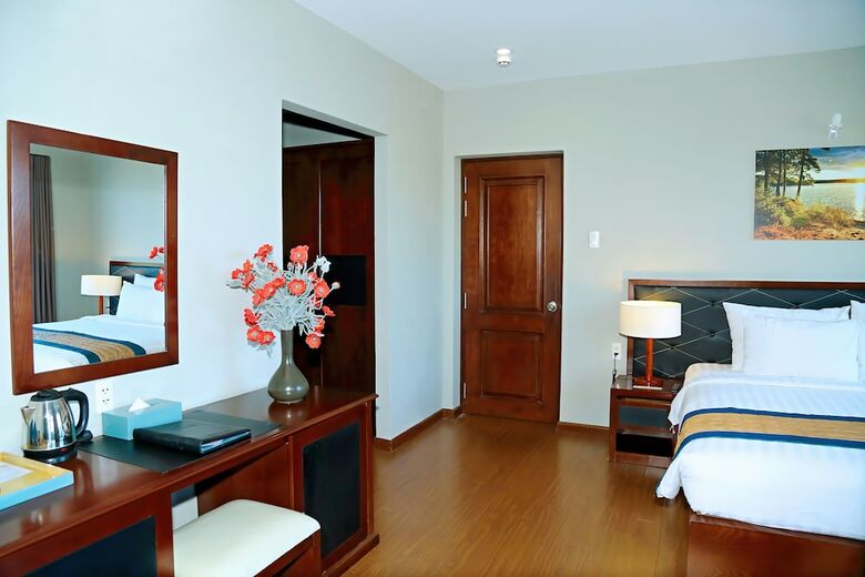 Hotel Sandunes Beach Resort & Spa