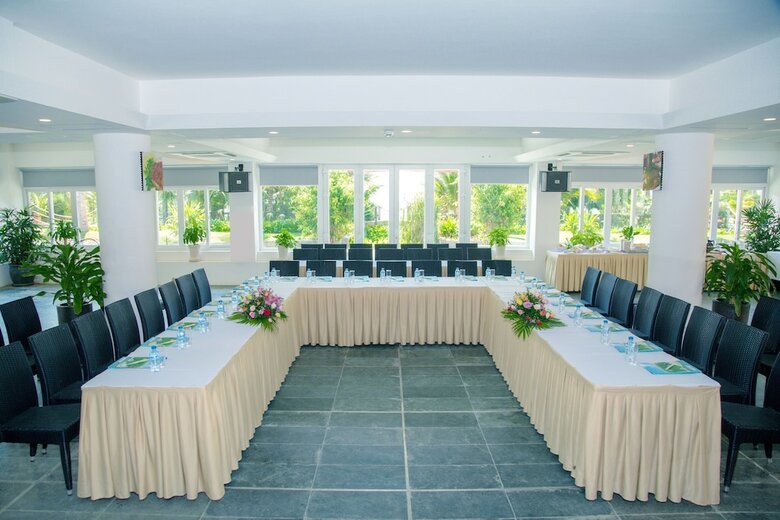 Hotel Sandunes Beach Resort & Spa