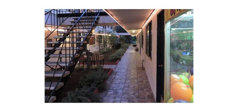 Hostal Los Angeles Backpackers Paradise Hostel