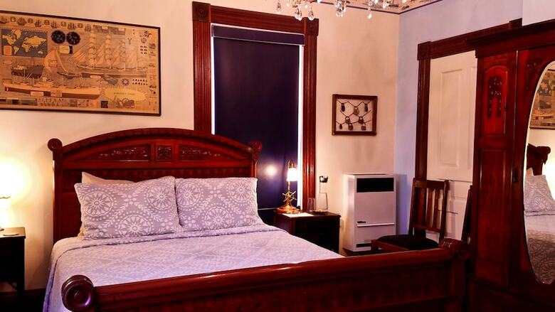 Bed & Breakfast Captain's Inn At Moss Landing
