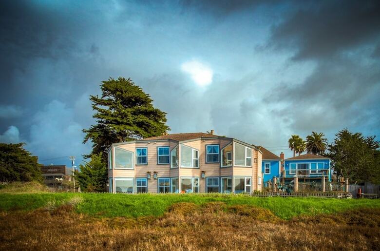 Bed & Breakfast Captain's Inn At Moss Landing