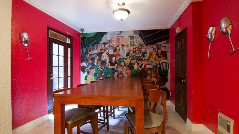 Hostal Amsterdam Hostel