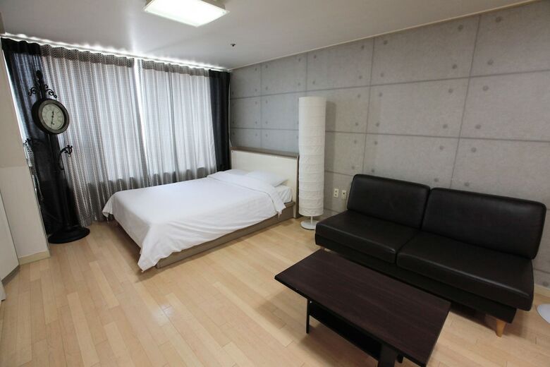 Apartamentos Aplex Residence