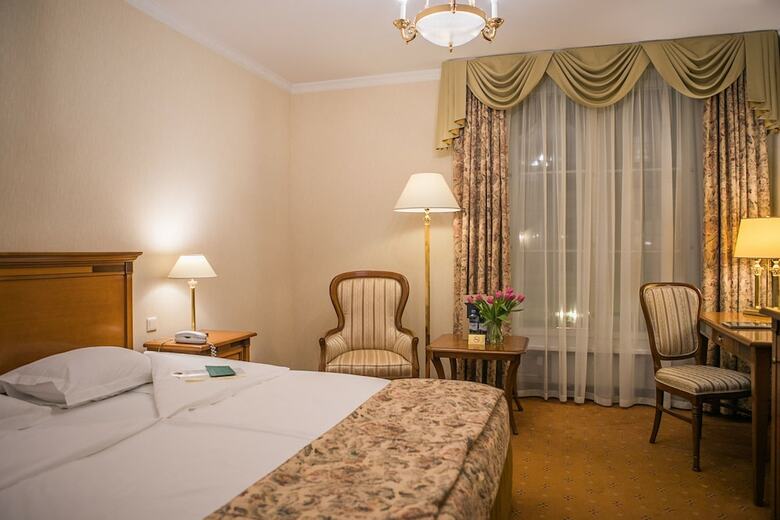 Grand Hotel Emerald