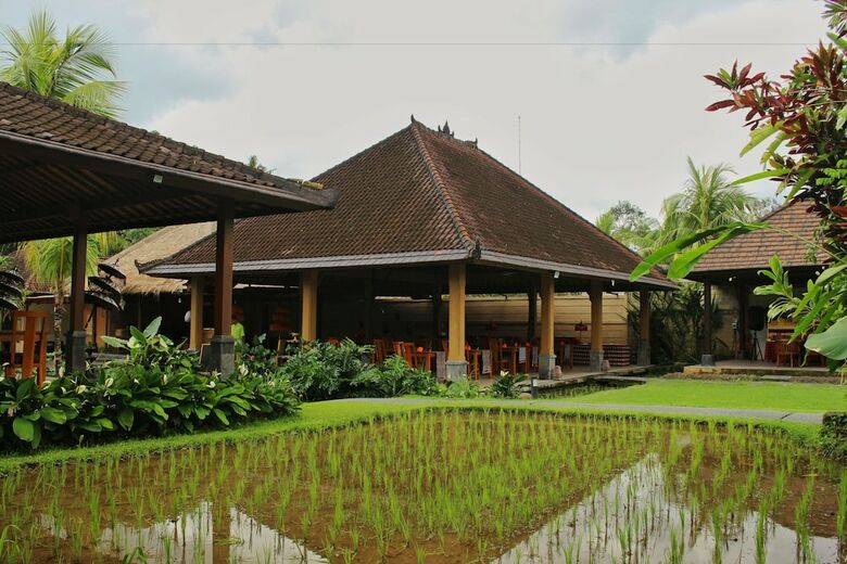 Saren Indah Hotel