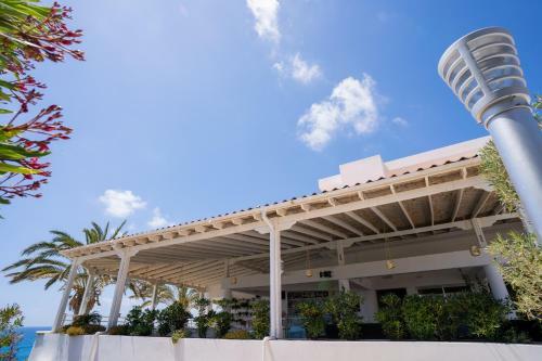 Aparthotel Vrachia Beach Resort