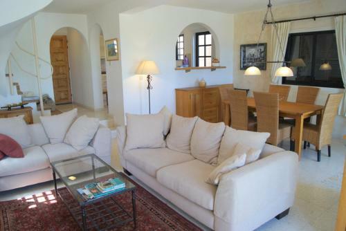 Kamares Villa