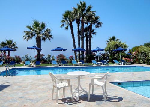 Rododafni Beach Apartments