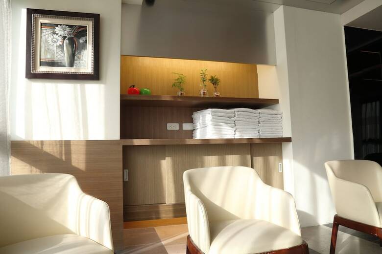 Hotel In One City Inn