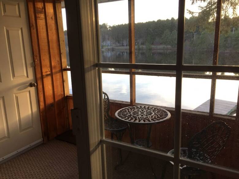 Hotel Algonquin Lakeside Inn