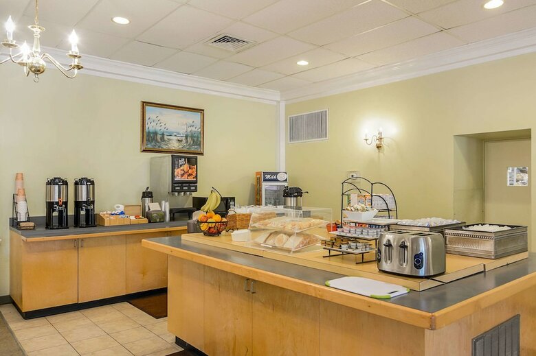 Hotel Clarion Inn Harpers Ferry - Charles Town