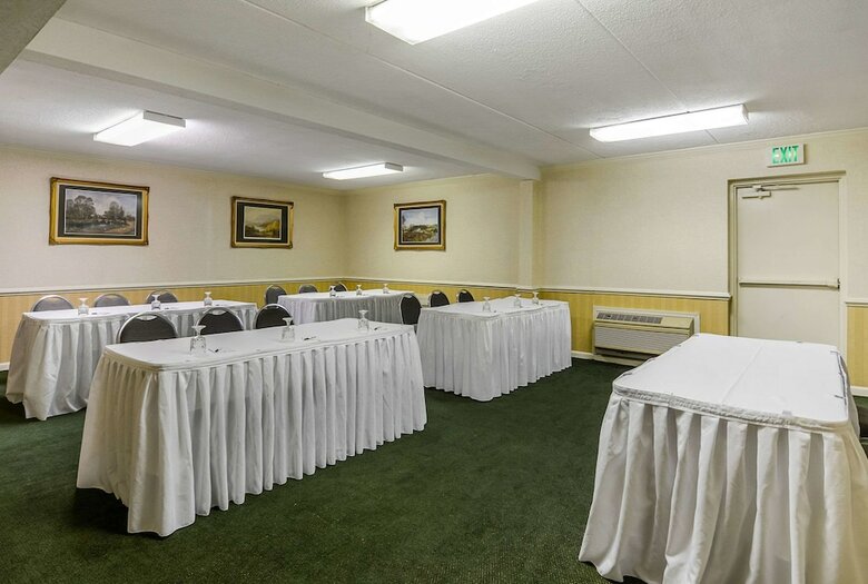 Hotel Clarion Inn Harpers Ferry - Charles Town
