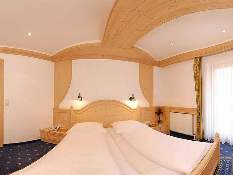 Sport & Spa Hotel Strass