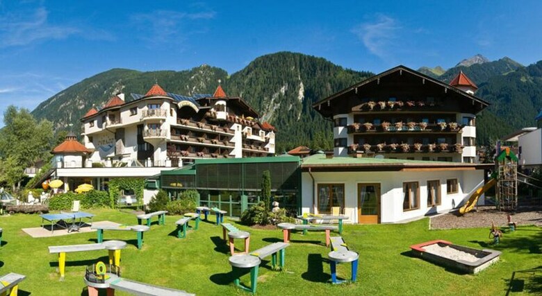 Sport & Spa Hotel Strass