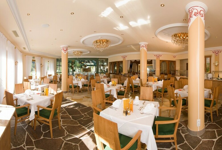 Sport & Spa Hotel Strass
