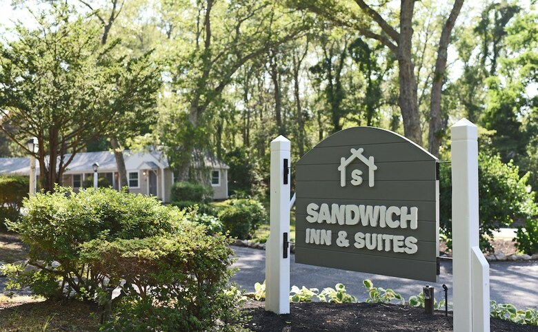 Motel Sandwich Inn And Suites