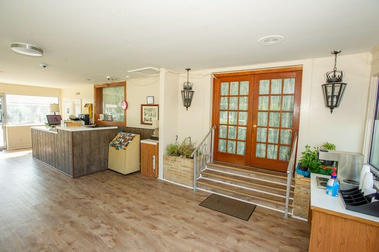 Motel Coach House