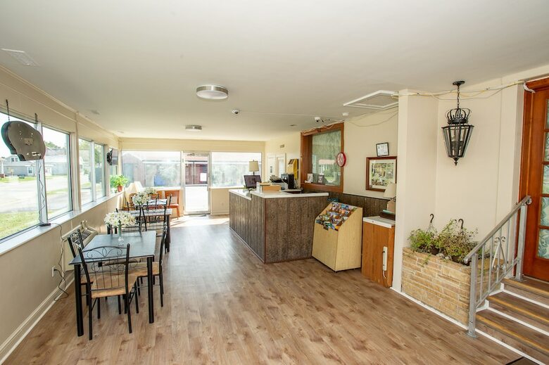Motel Coach House