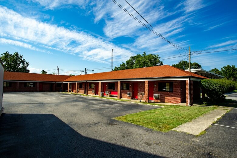 Motel Coach House