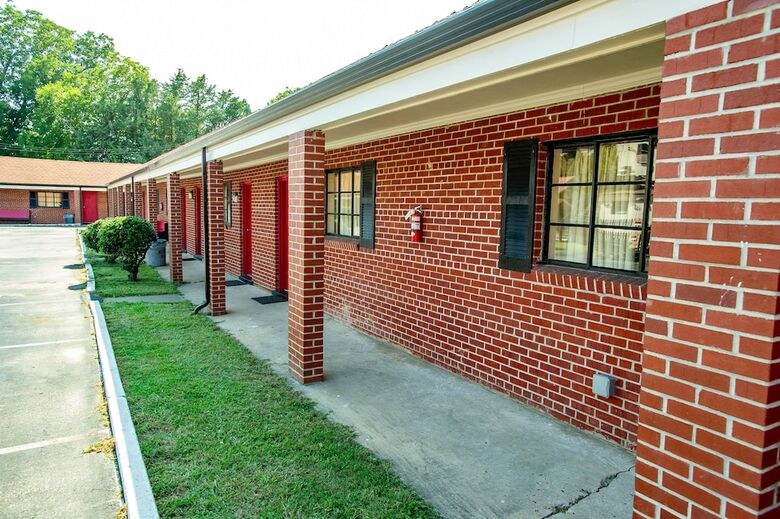 Motel Coach House