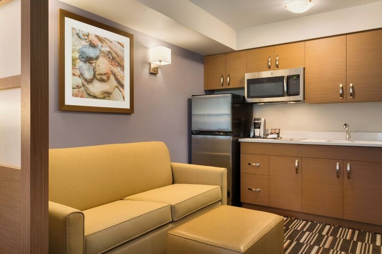 Hotel Microtel Inn & Suites By Wyndham Fort St John