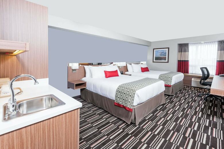 Hotel Microtel Inn & Suites By Wyndham Fort St John