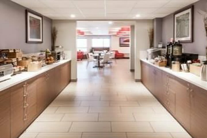 Hotel Microtel Inn & Suites By Wyndham Fort St John