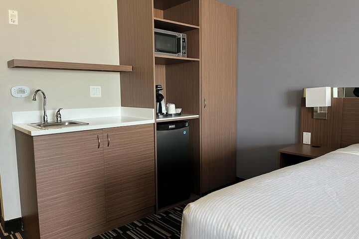 Hotel Microtel Inn & Suites By Wyndham Fort St John